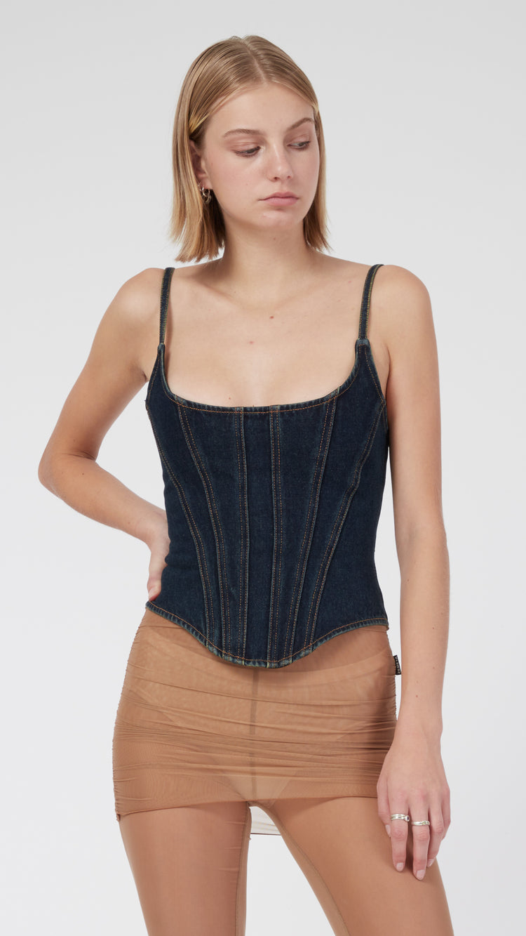 https://editorialboutique.com/cdn/shop/products/60-20221103-lioness-tops-capri_corset_dark_denim12.jpg?v=1667587230&width=750