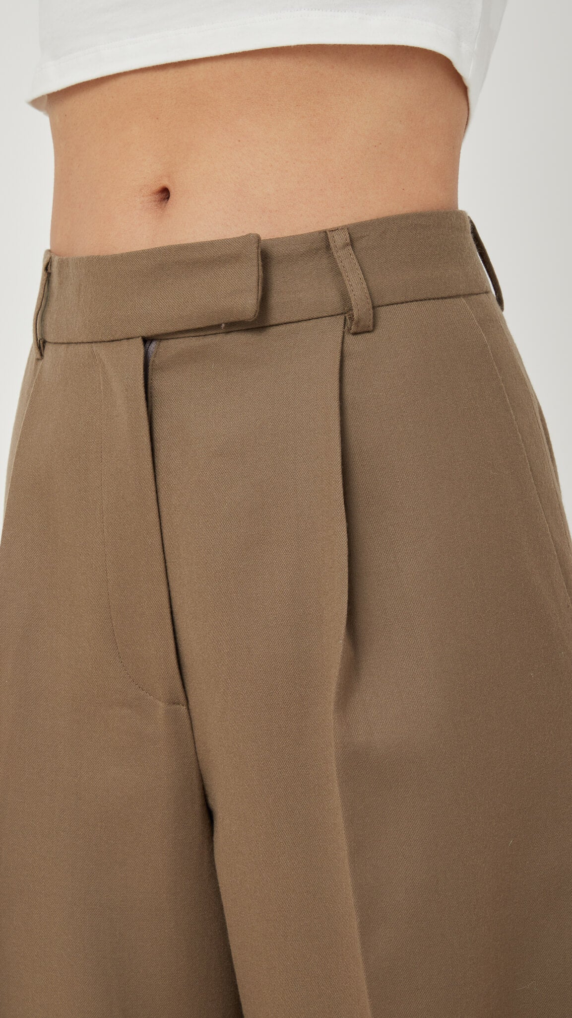 Beige Super Tuck Pant